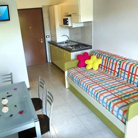 Bright With Terrace In 比比翁