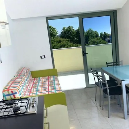 Bright With Terrace In 公寓 比比翁